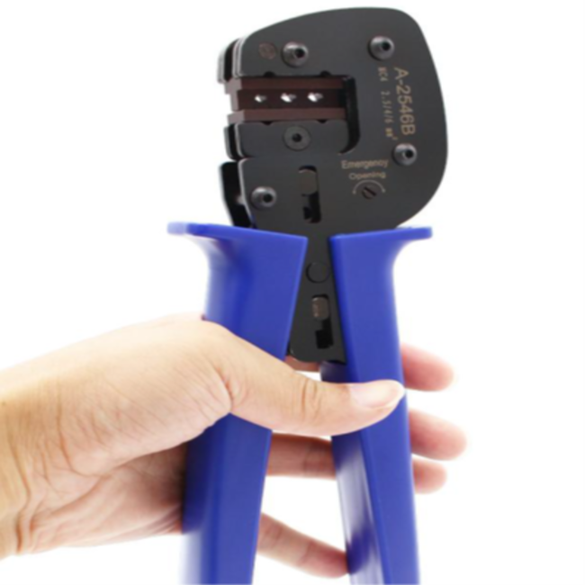 Alicate para prensar cable solar